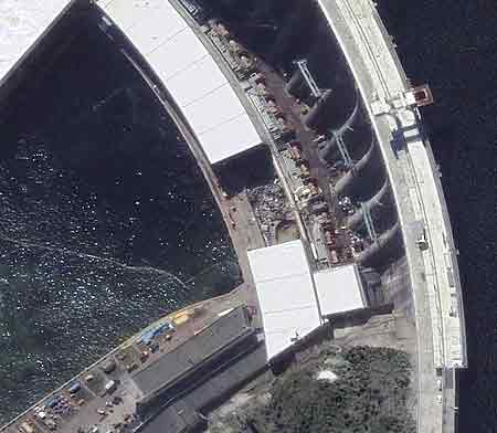 20 августа 2009 г. со спутника QuickBird получен снимок территории Саяно-Шушенской  гидроэлектростанции (Хакасия)