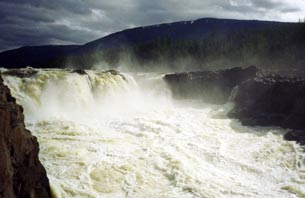 Большой Курейский водопад (Эвенкия)