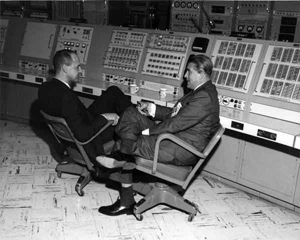 Джордж Лоу (George Michael Low) и Вернер фон Браун (Wernher von Braun). Хьюстон, 1963