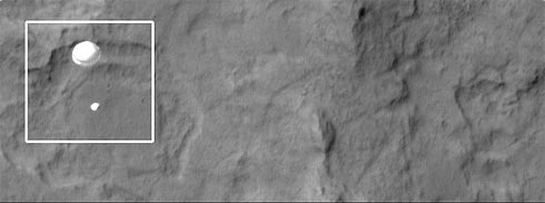 Спуск Curiosiry на парашюте зафиксировала камера HiRISE MRO