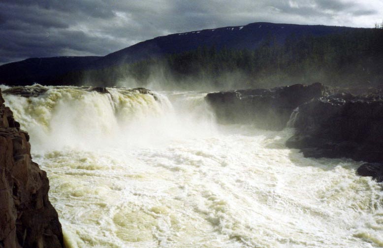Большой Курейский водопад
